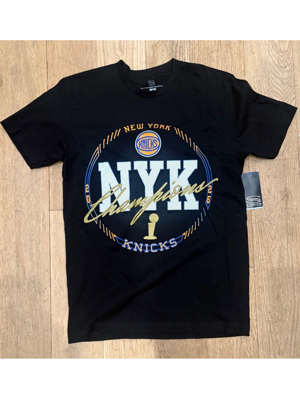 New York Knicks 2026 Champions Black T-Shirt Size S NWT